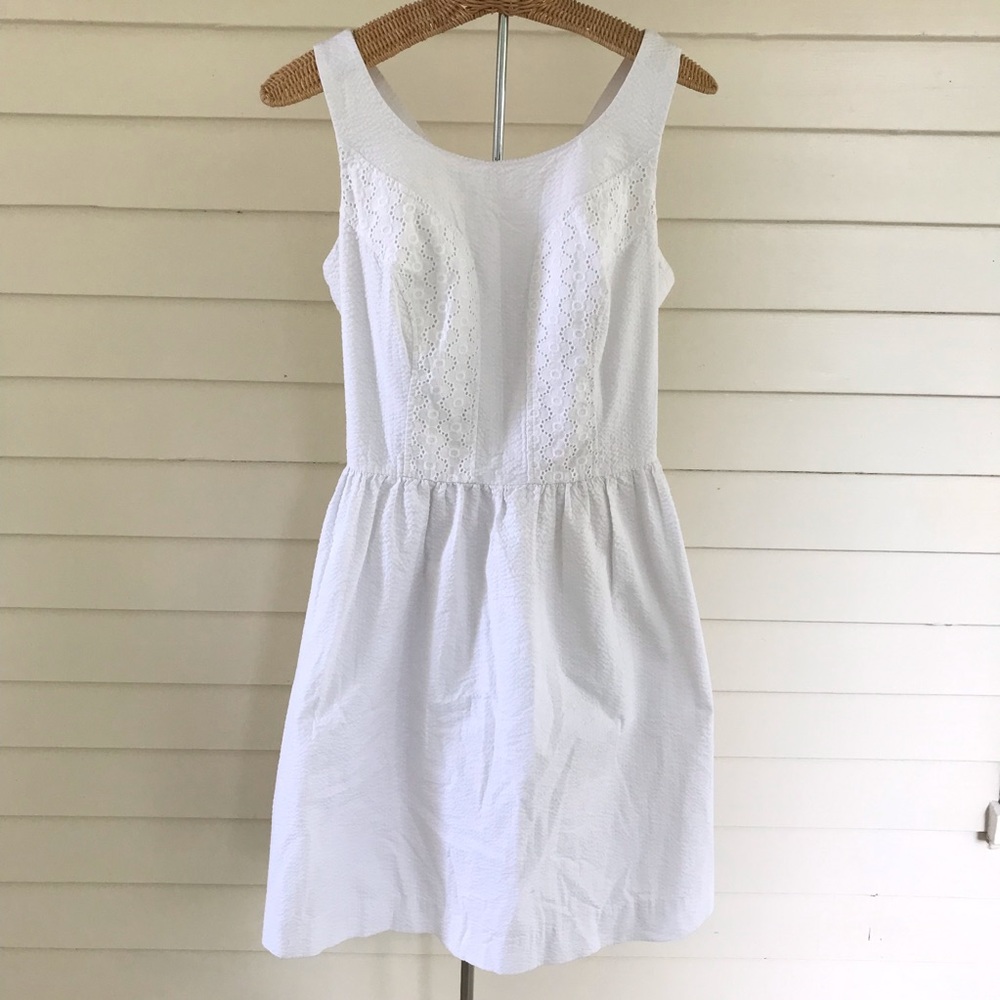 Lilly Pulitzer White Seersucker Sheath Dress Eyelet Size 4